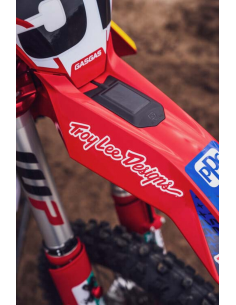 Kit de Guardabarros Rojo con Pack Conectividad/GPS... 2