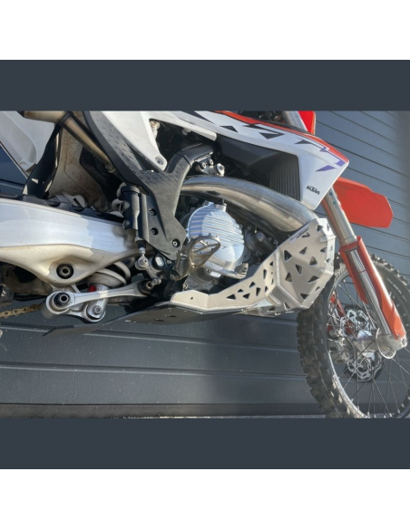 Cubrecarter/Protector Motor y Escape P-Tech Aluminio KTM SX 250 2023- + EXC 250/300 TPI 2024- + Husqvarna TE 250i/350i 2024- + G
